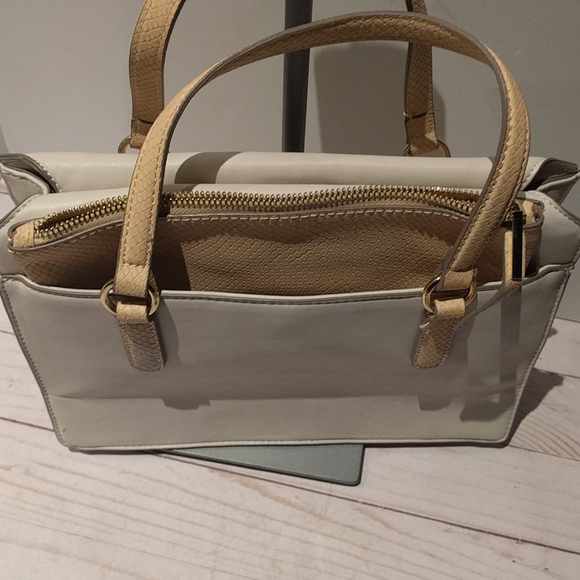 Beautiful genuine leather bag by Nine West 🍀 - Picture 7 of 8